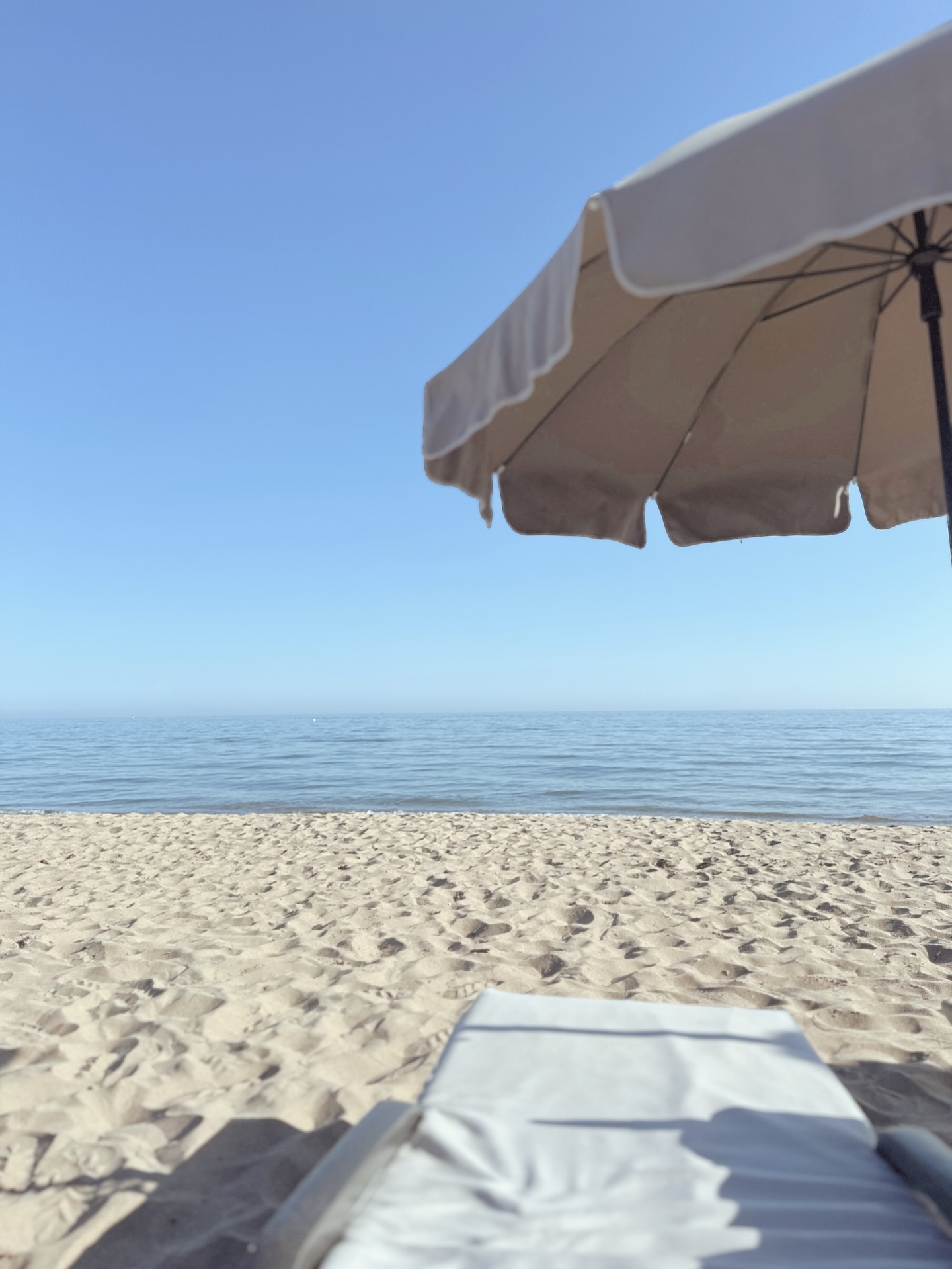 ⛱️🧘🏻‍♀️ How about relaxing on the beach between two yoga sessions ?

Here are three of our favorite beaches : 

☀️ Playa del Real de Zaragoza 
☀️ Playa del río Sequillo 
☀️ Playa del Alicate 

#suryahouses #yogaretreat #yogavenue #eventvenue #smallgroup #retreats #retraites